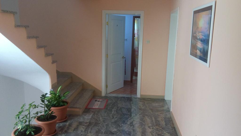Apartments Erceg Omiš Exterior foto